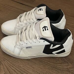 Etnies Men's White and Black Skate Sneakers